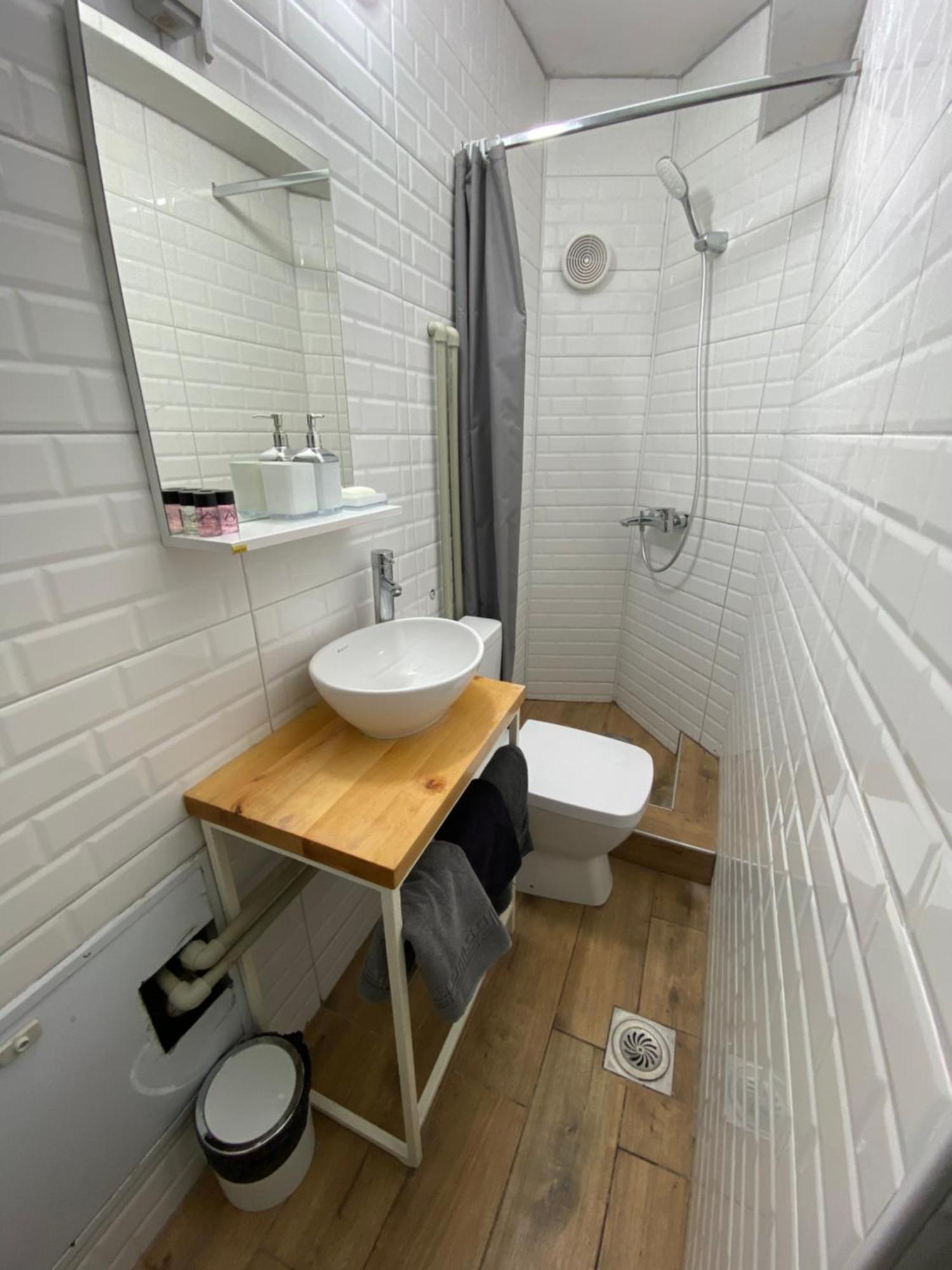 Mickitos Urban Hostel Скопье Номер фото