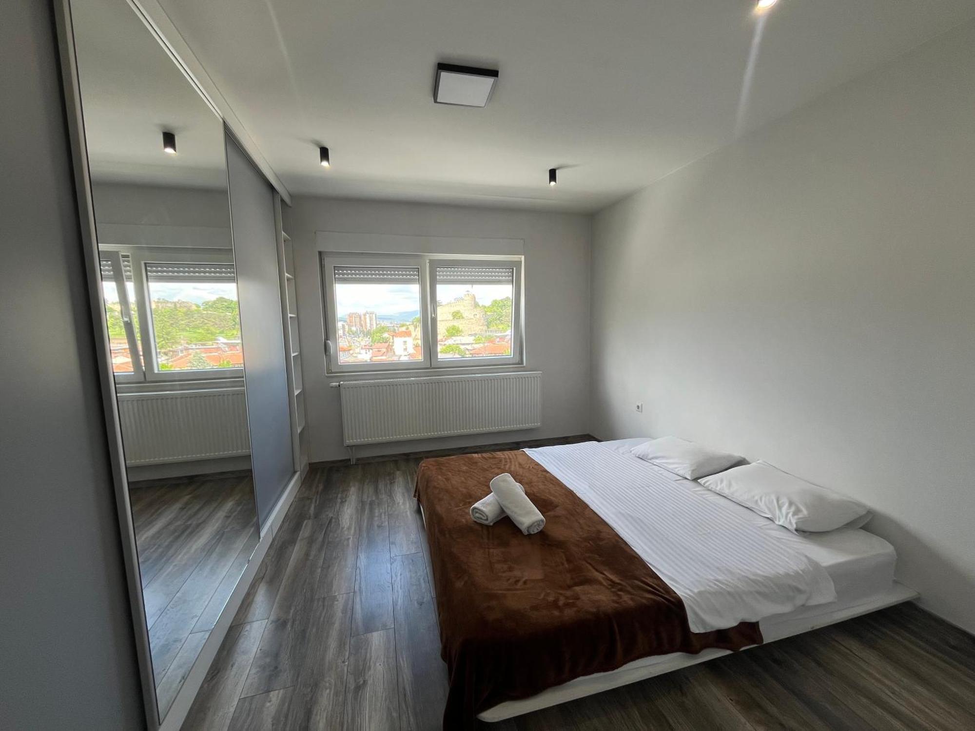 Mickitos Urban Hostel Скопье Номер фото