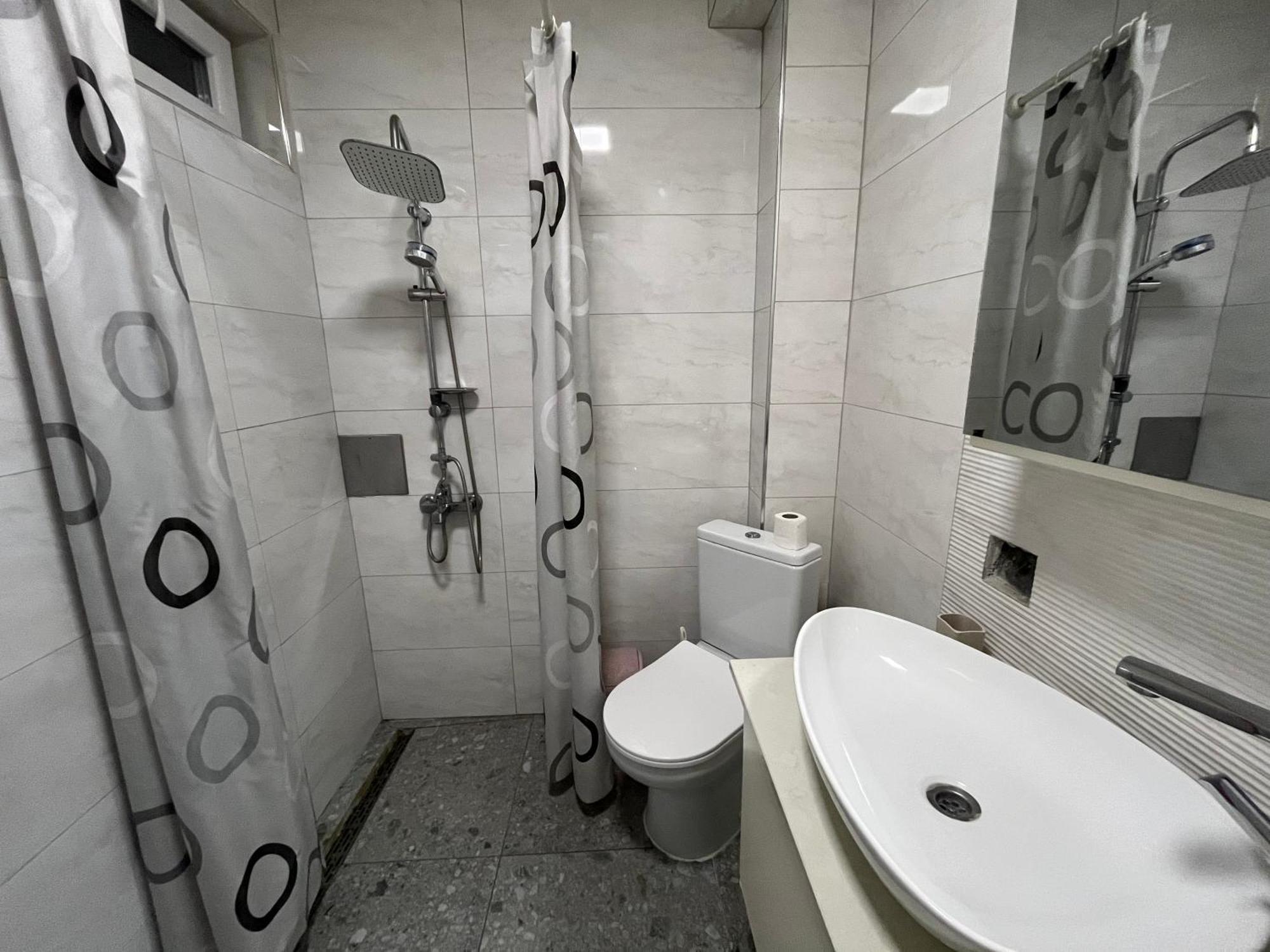 Mickitos Urban Hostel Скопье Номер фото